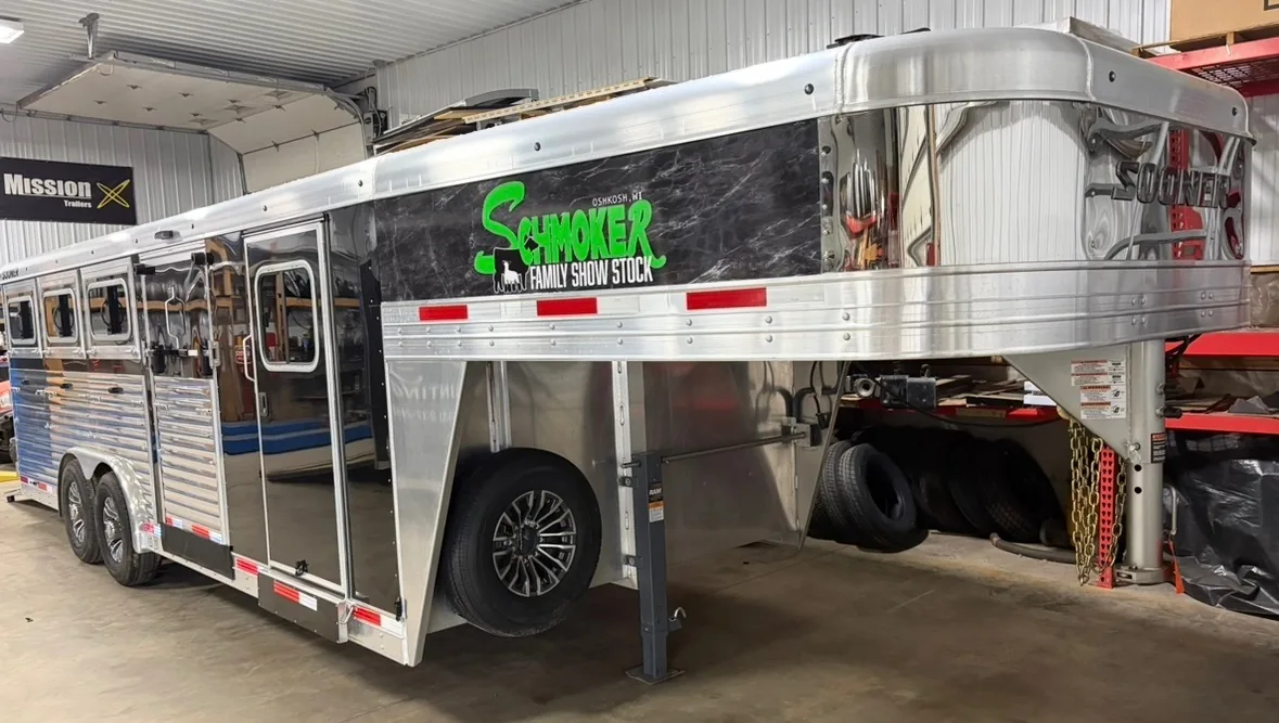 Custom Graphics & Wraps
