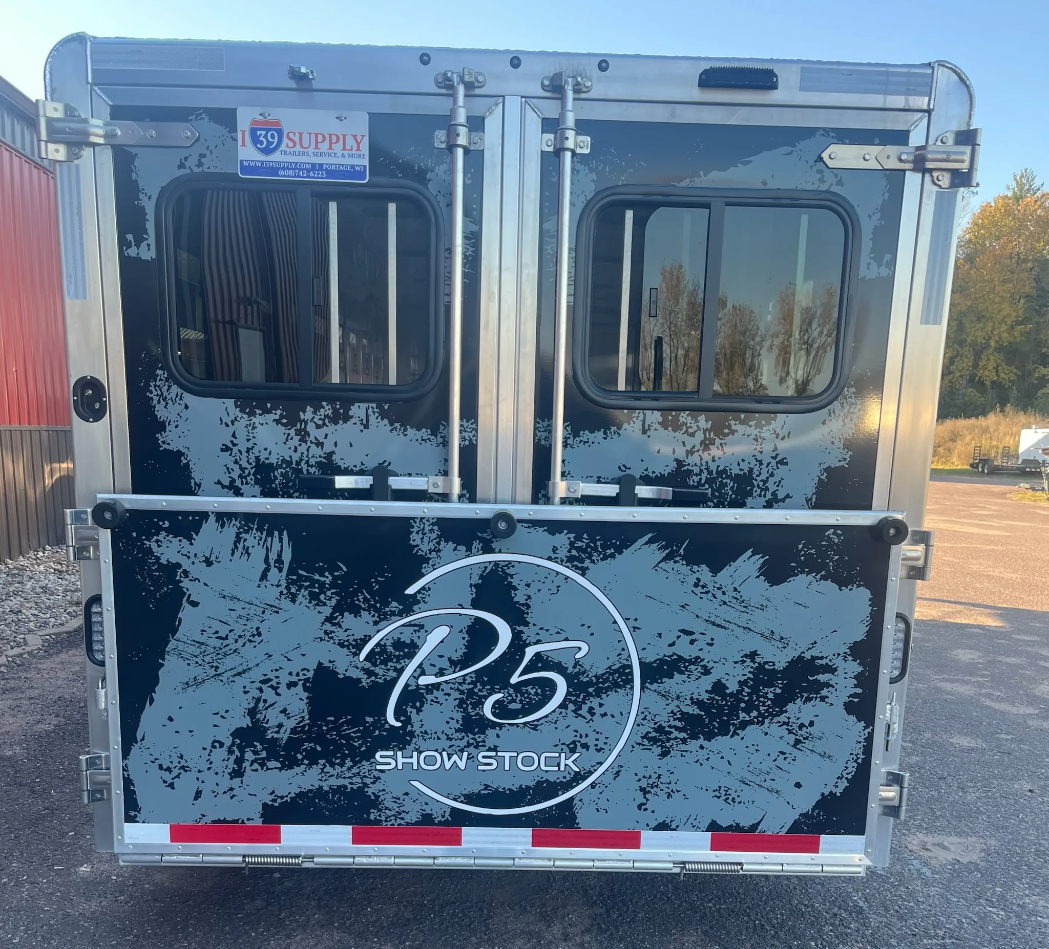Custom Graphics & Wraps