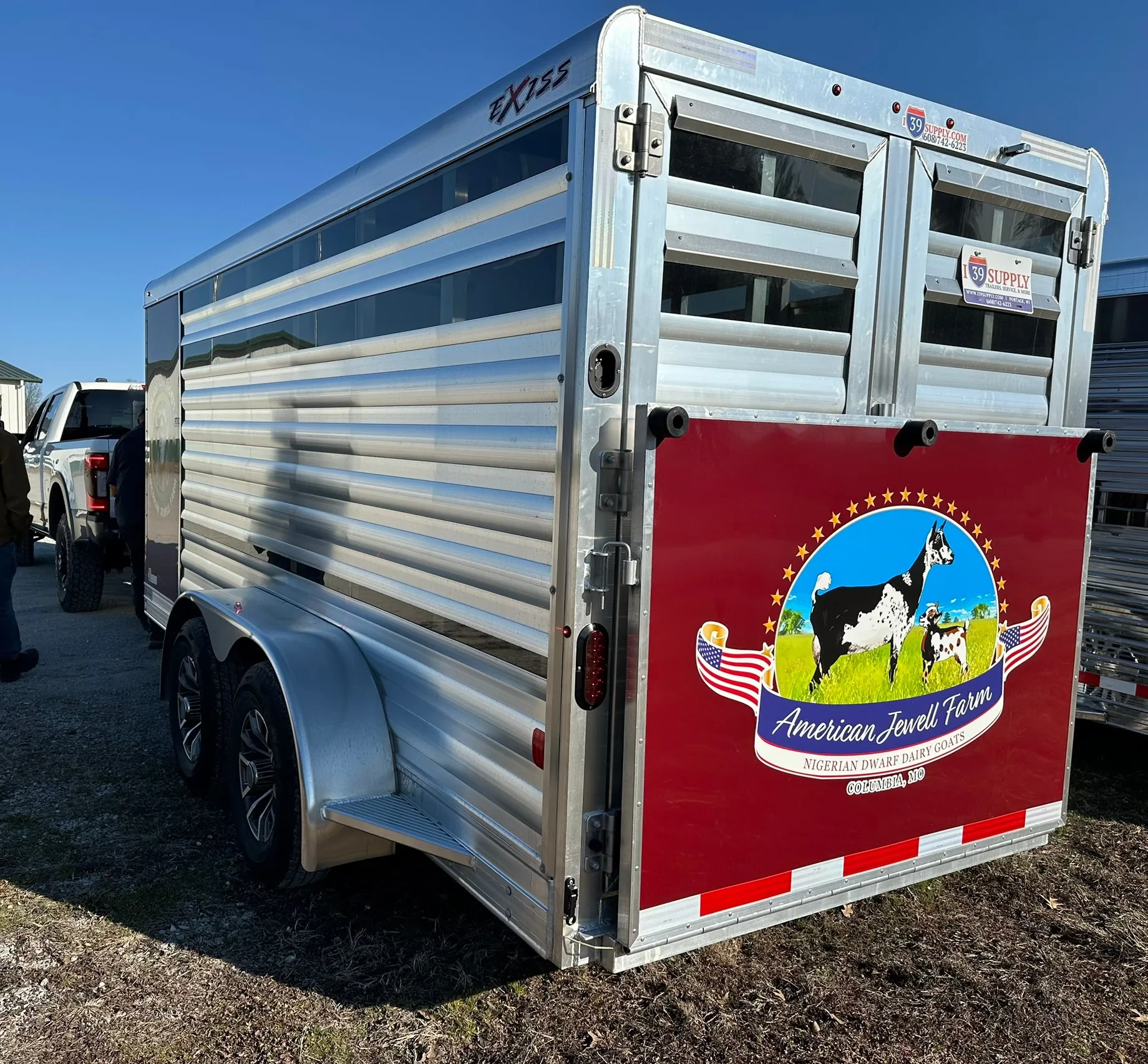 Custom Graphics & Wraps